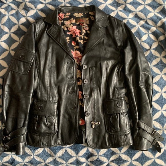 Danier Black Leather Jacket - Picture 2 of 9